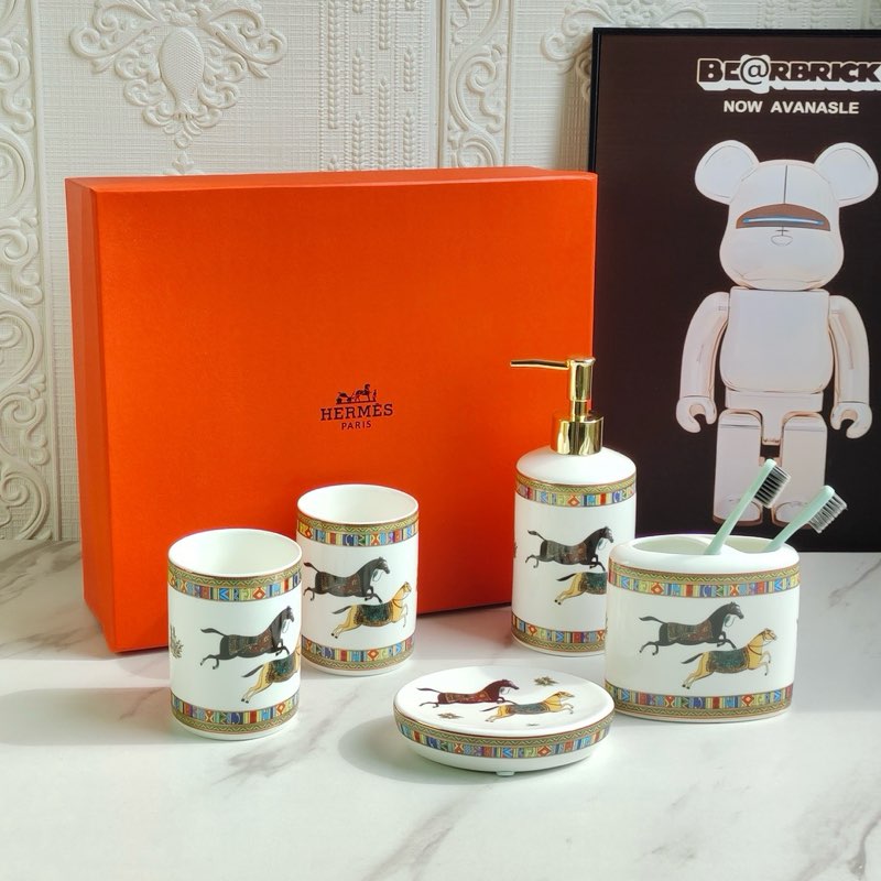 Hermes Bathroom Accessories Set-4